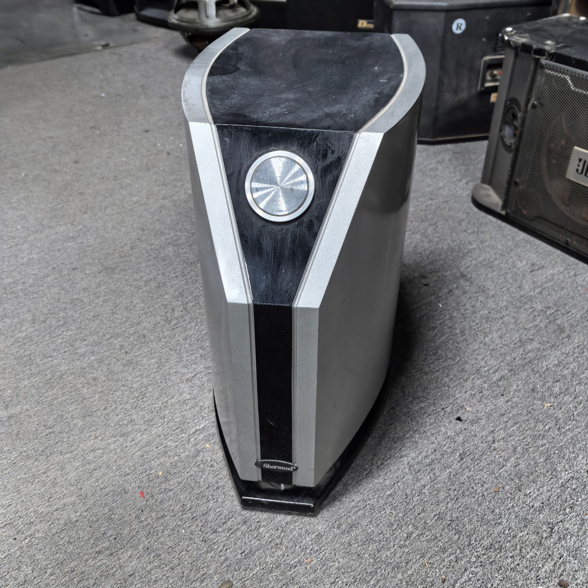 8新  8寸无源低音炮  单只   废品  不包邮 运费到付