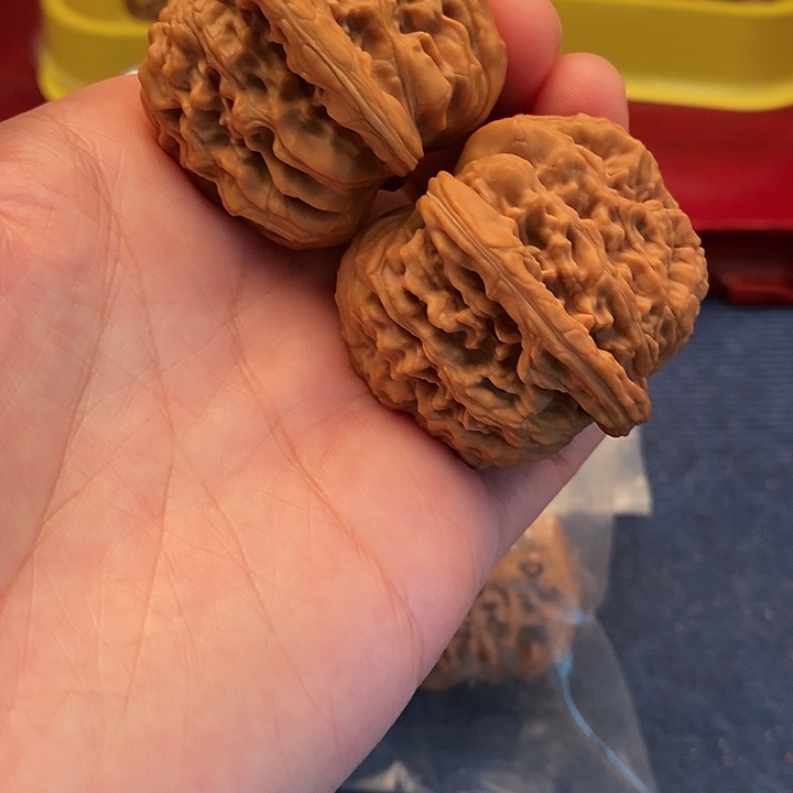 【闪购商品】文玩核桃吊坠山地楼