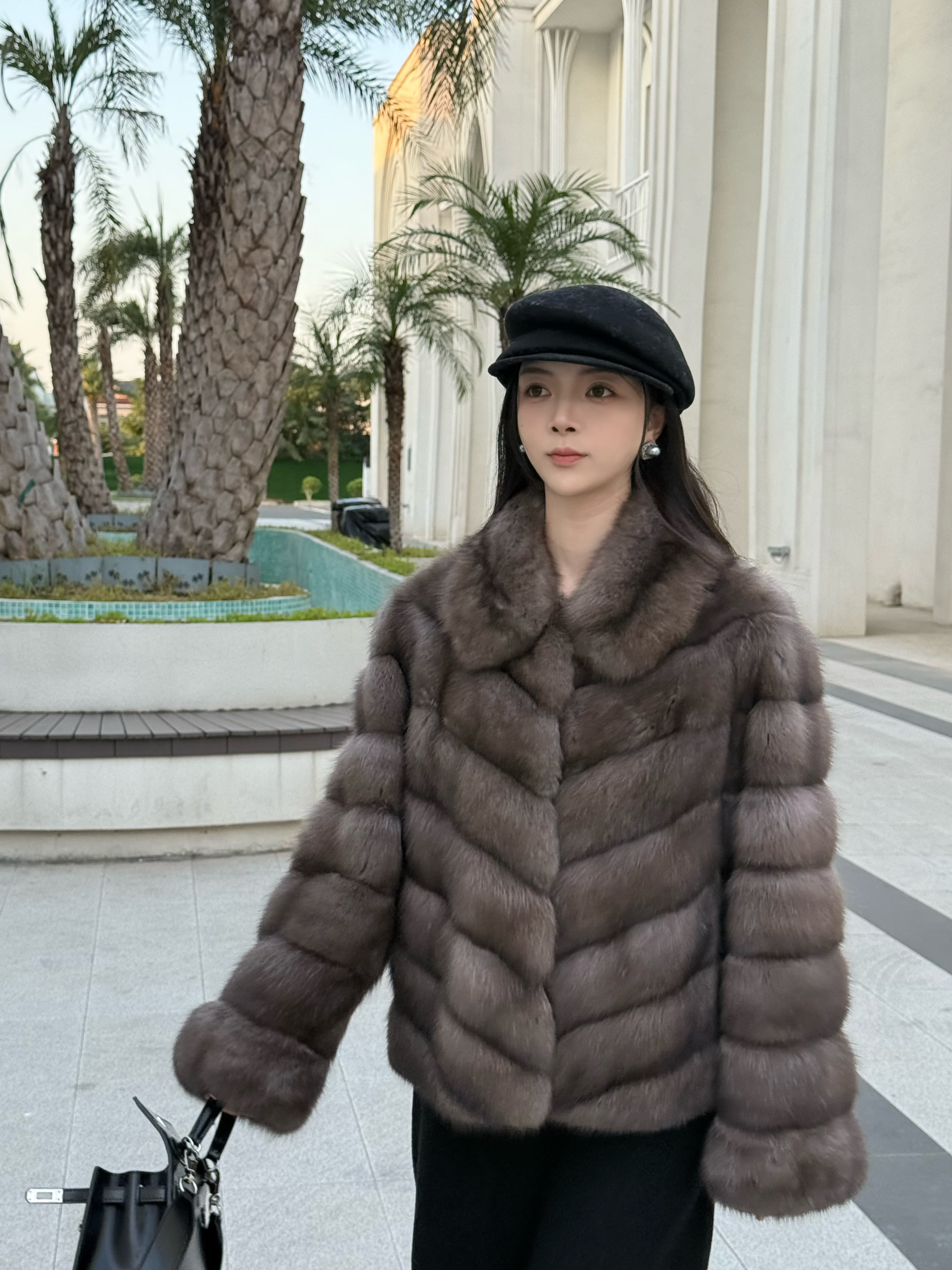 俄罗斯紫貂满天星Smoke色短款翻领年轻貂皮皮草新款冬外套女