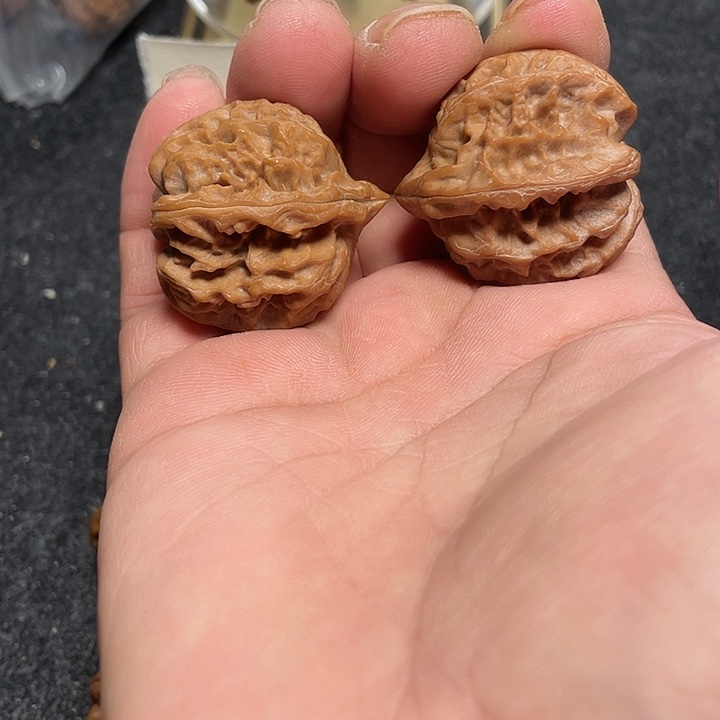 文玩核桃把件大龙