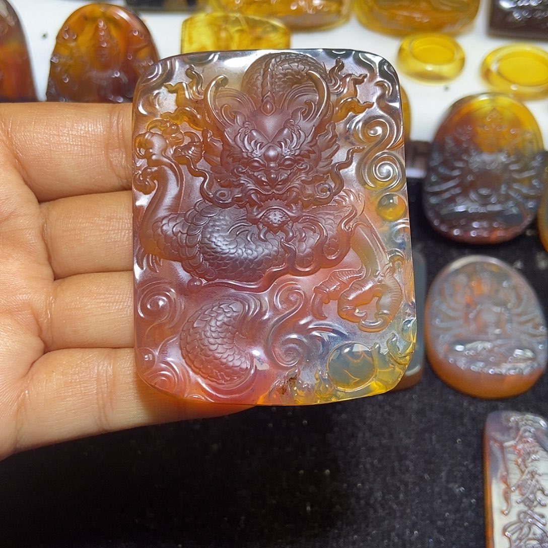 琥珀未镶嵌颈饰缅甸天然琥珀吊坠