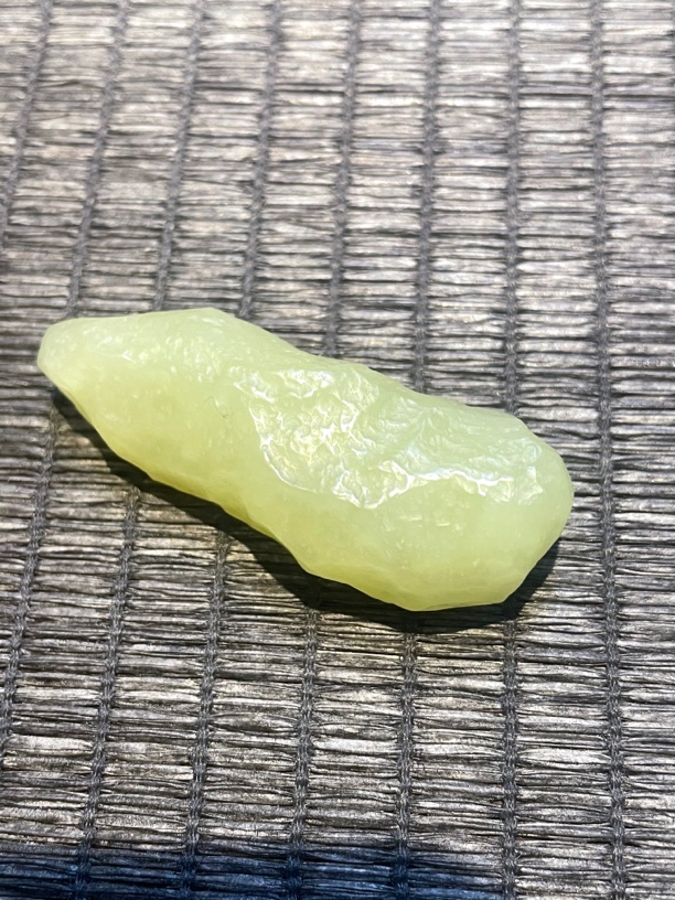 若羌黄玉原石挂件