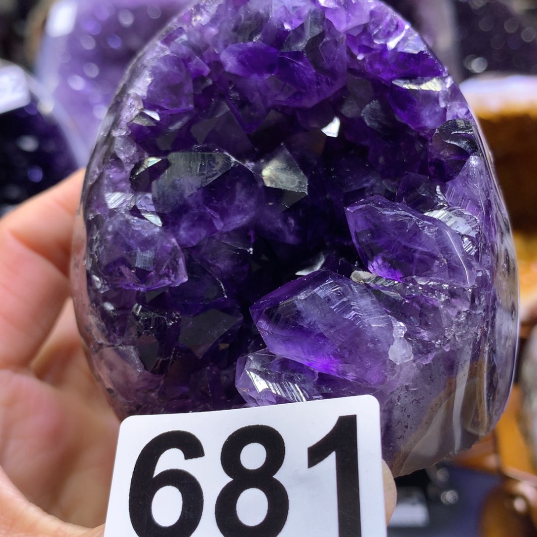 水晶摆件未镶嵌大牙抛皮