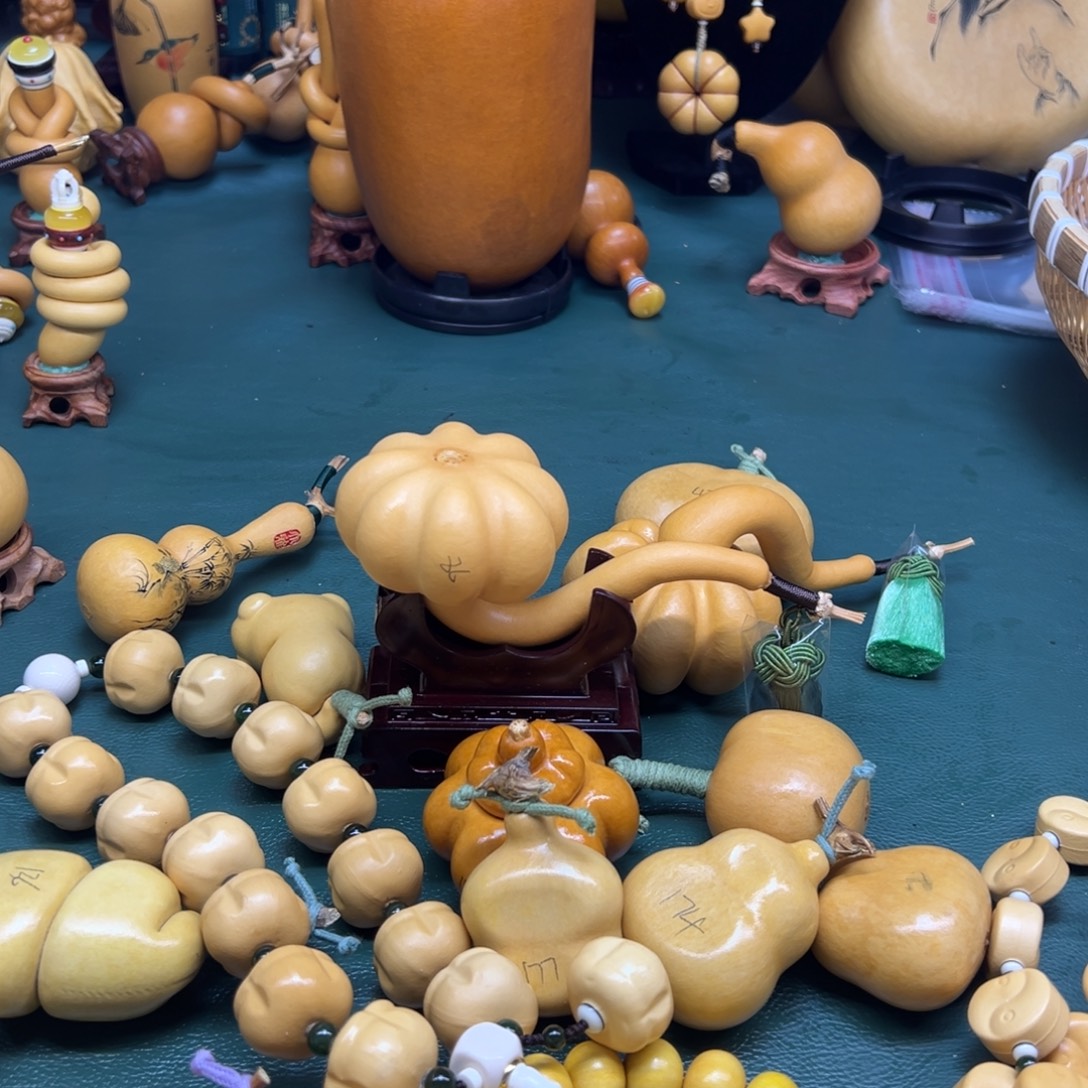 天****大叶紫檀（黑酸枝木类）