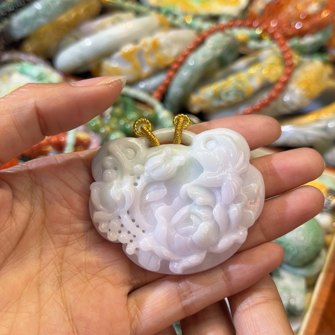 翡翠颈饰未镶嵌待编款