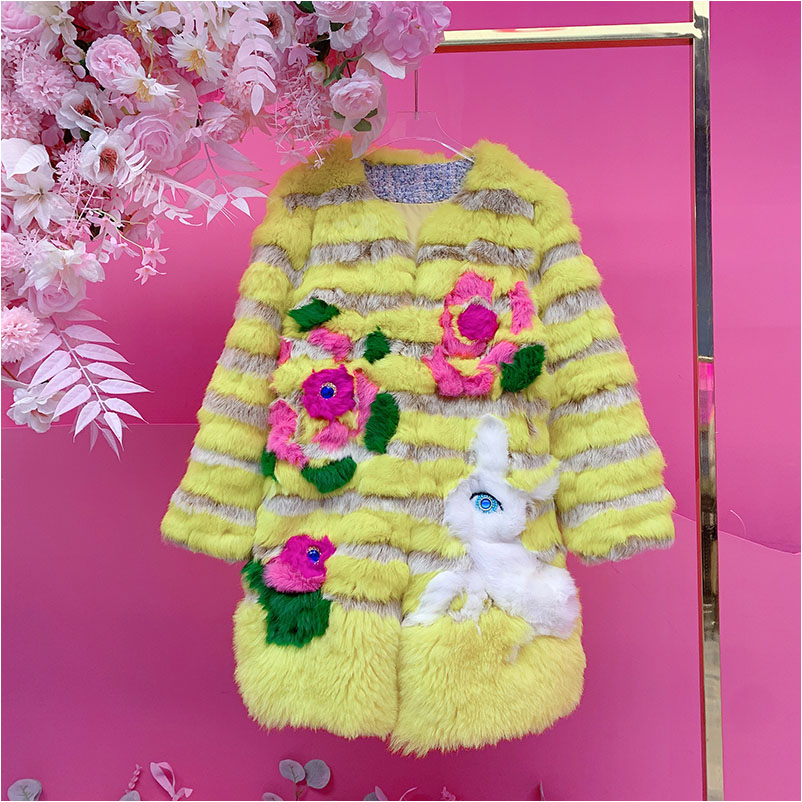 QD1800欧美设计师2025冬季新款钉钻兔毛花朵卡通拼色皮草外套女