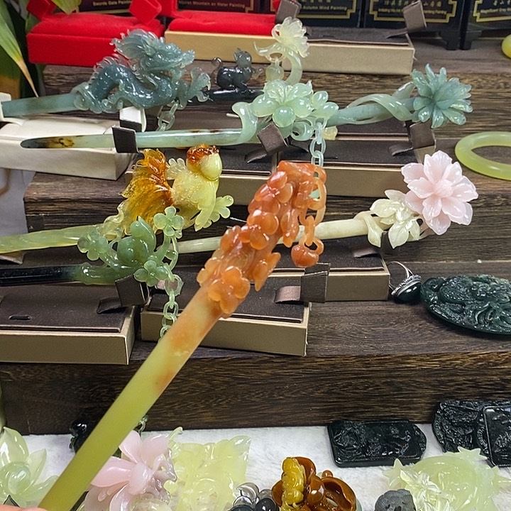 蛇纹石玉发饰合金m**o