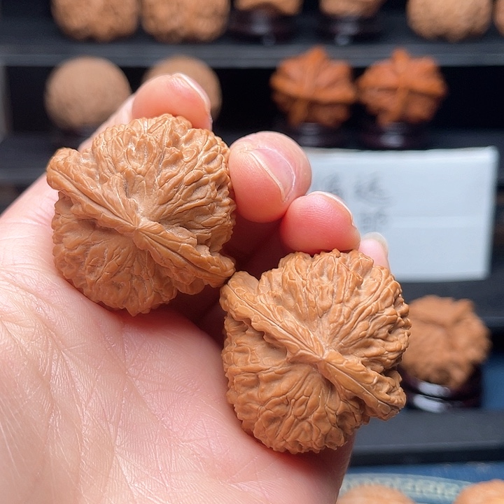 文玩核桃把件三角白