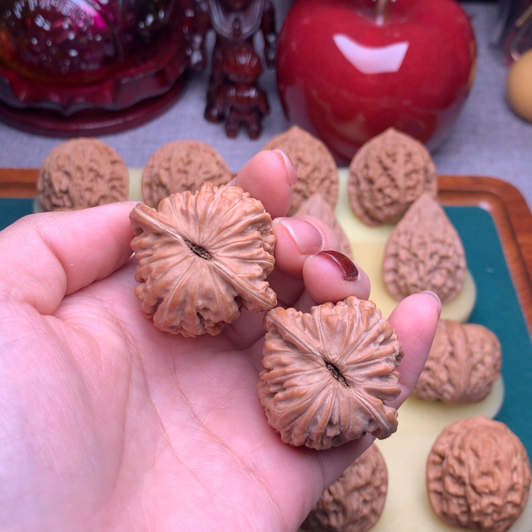 文玩核桃把件汉高楼39