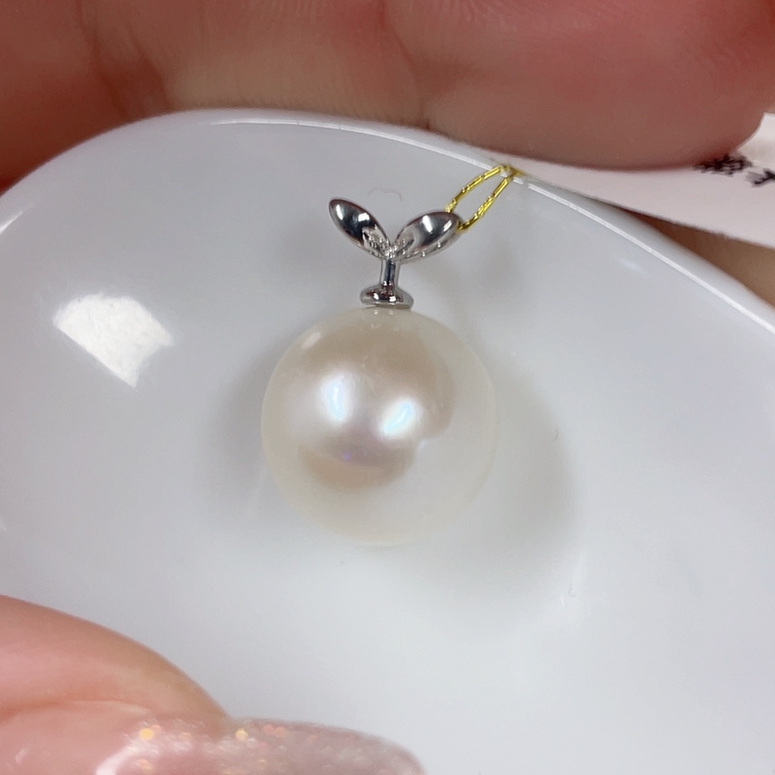 淡水珍珠吊坠(赠链)未镶嵌