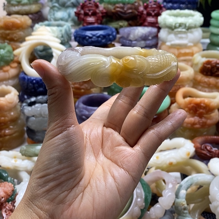 石英岩玉未镶嵌手镯圈口63.6