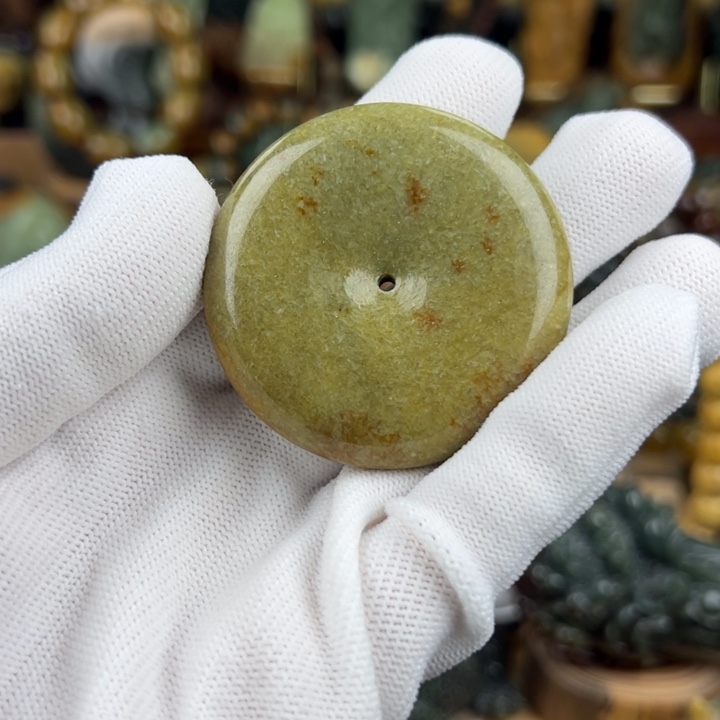 岫岩河磨玉（透闪石质玉）把件未镶嵌