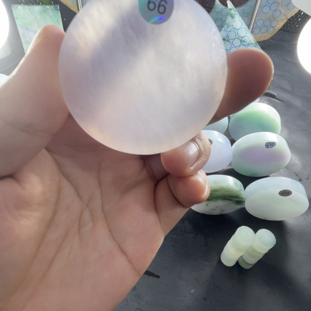 定制翡翠未镶嵌M****u直播间的