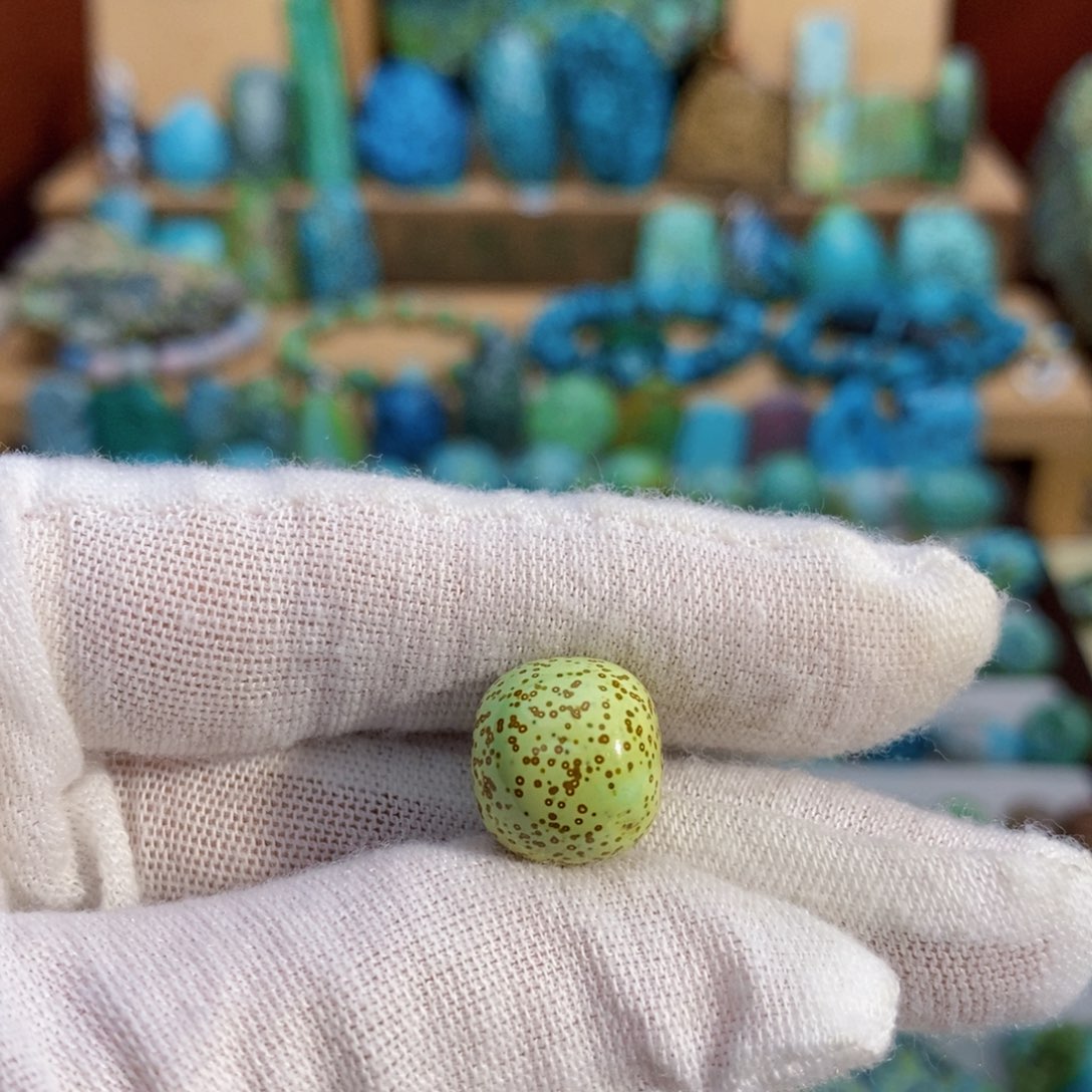 定制绿松石菜籽雨点松