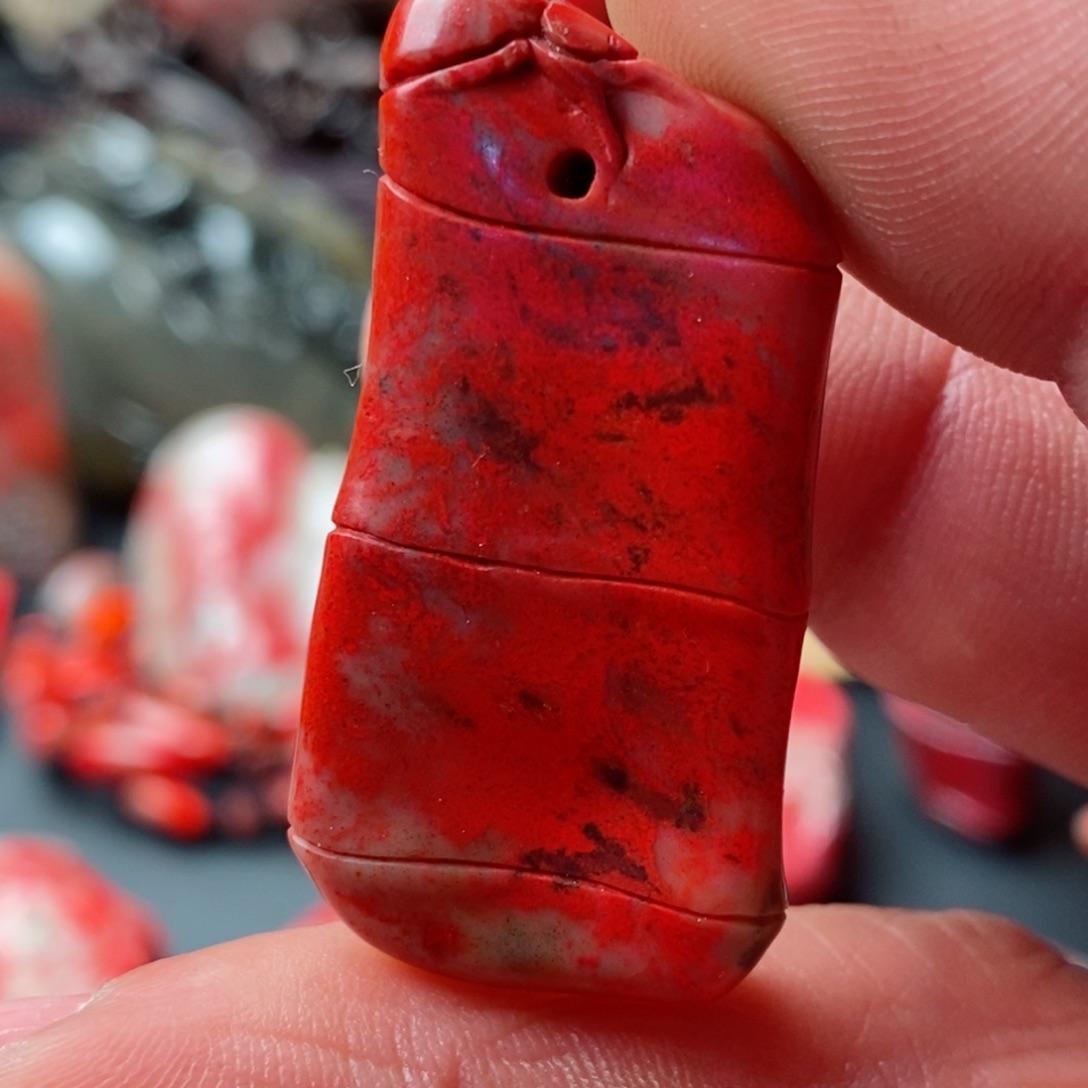 昌化鸡血石昌化鸡血石挂件