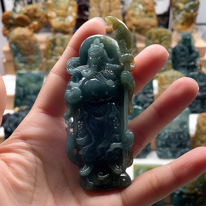 翡翠颈饰未镶嵌天然翡翠A货关公