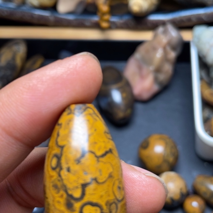 石材滴**君纯天然原石奇石290