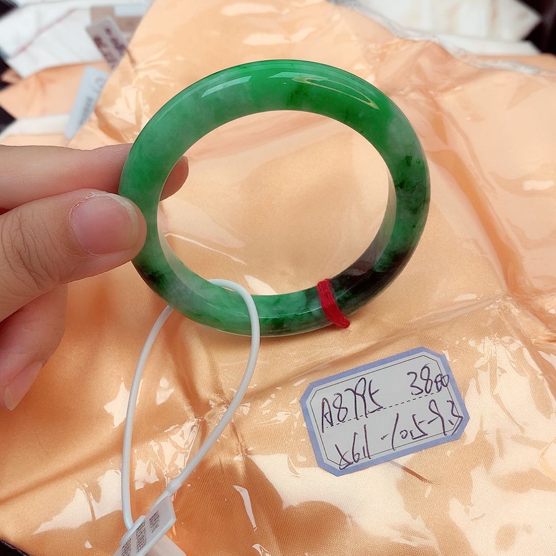 翡翠未镶嵌手镯缅甸翡翠