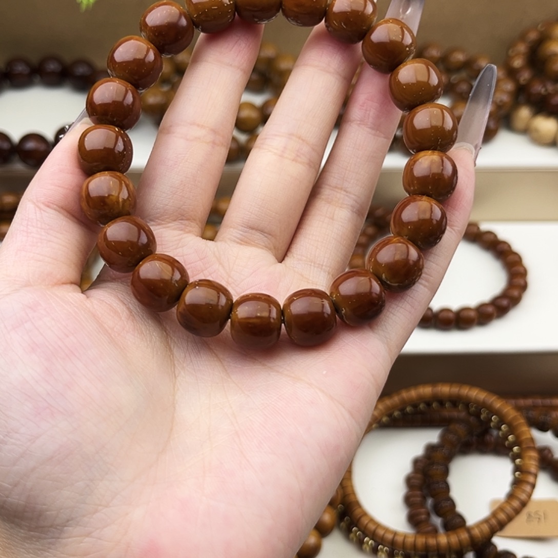 紫金鼠手串12实心。