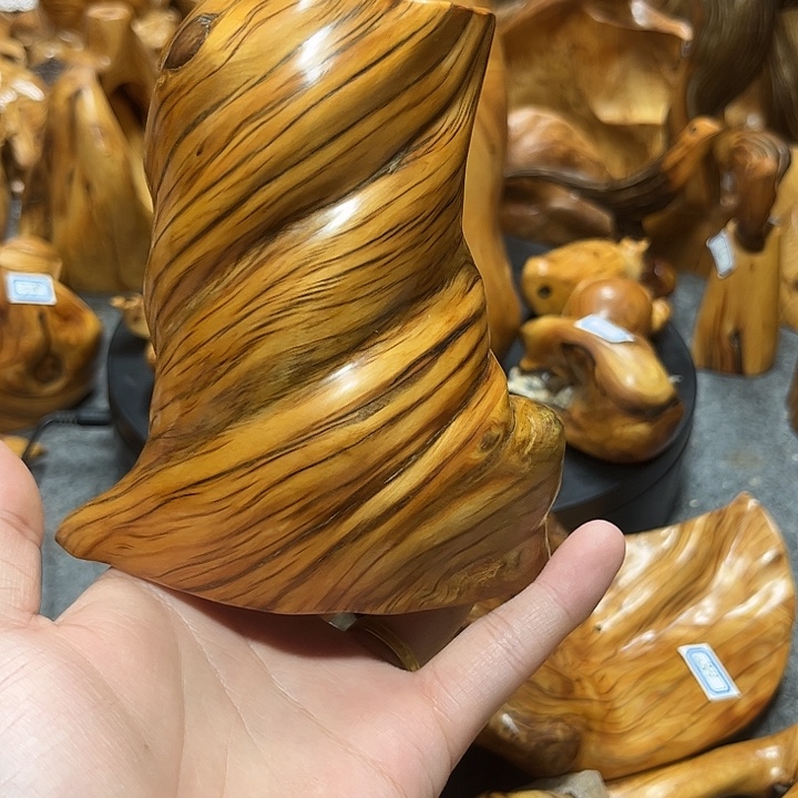 大***哥柏木芽菜摆件笔筒7