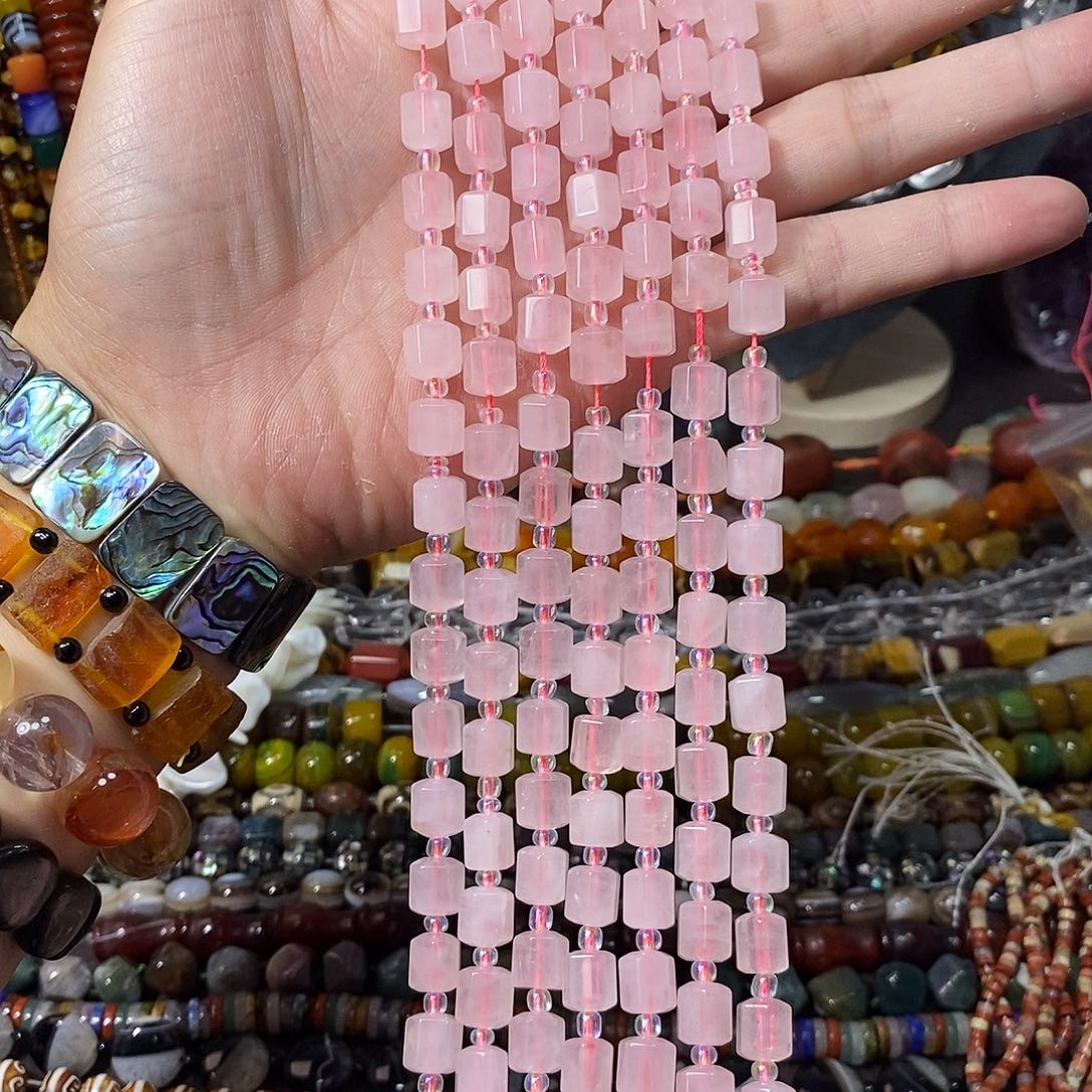 石英质玉未镶嵌，天然粉水晶切面六边形9×10mm一条，