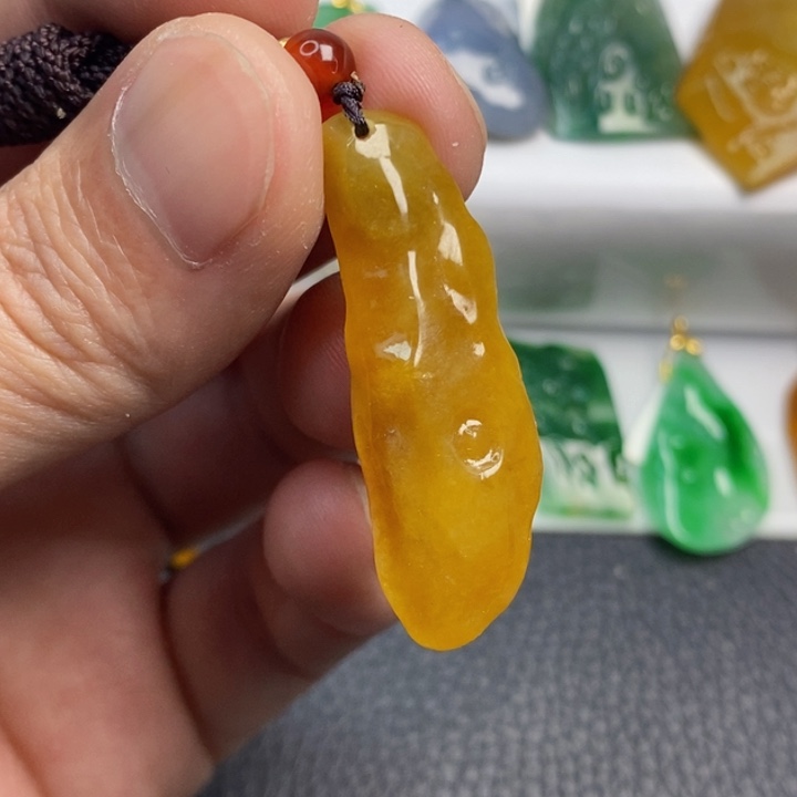 翡翠未镶嵌颈饰翡翠A货未镶嵌颈饰