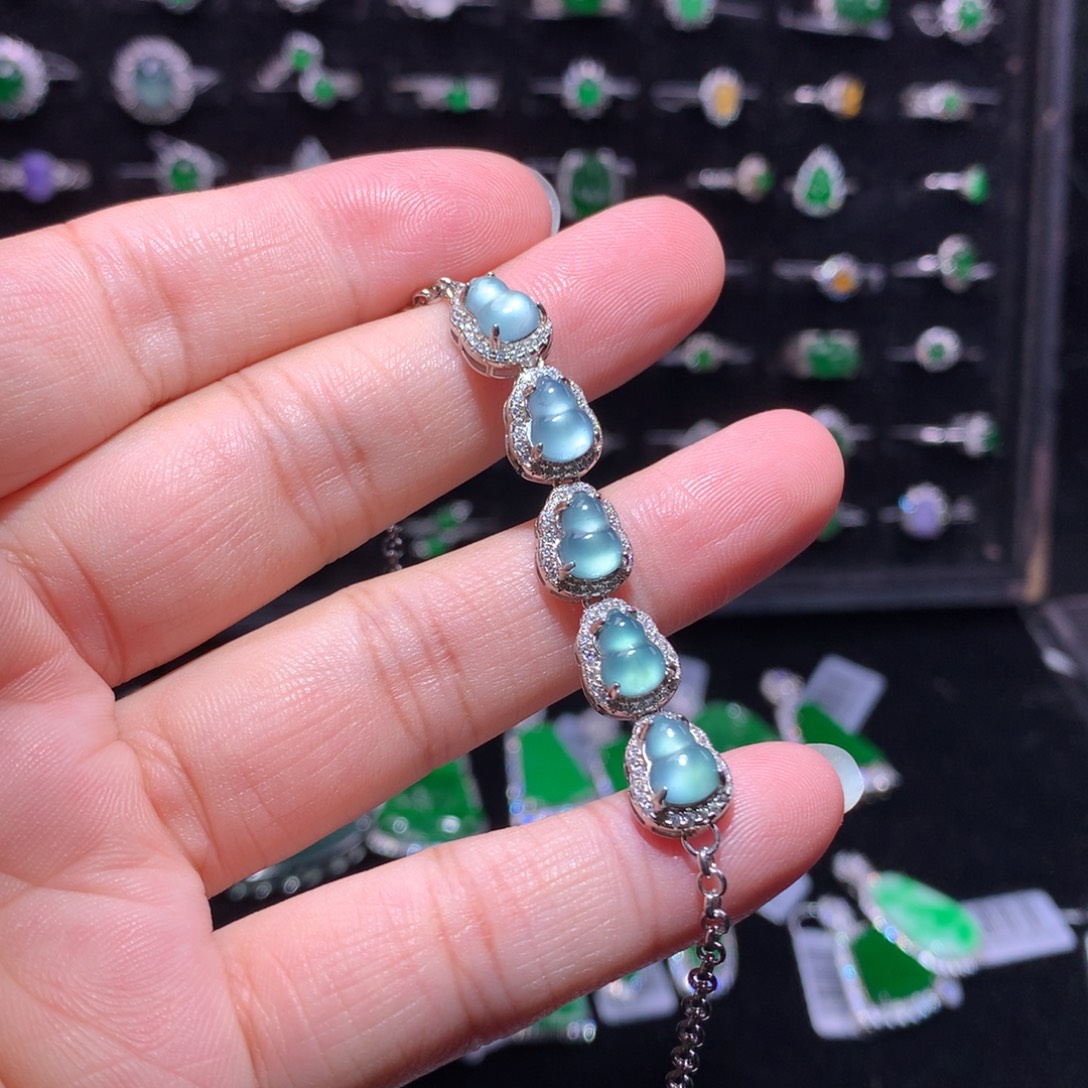 翡翠银S925镶嵌颈饰翡翠