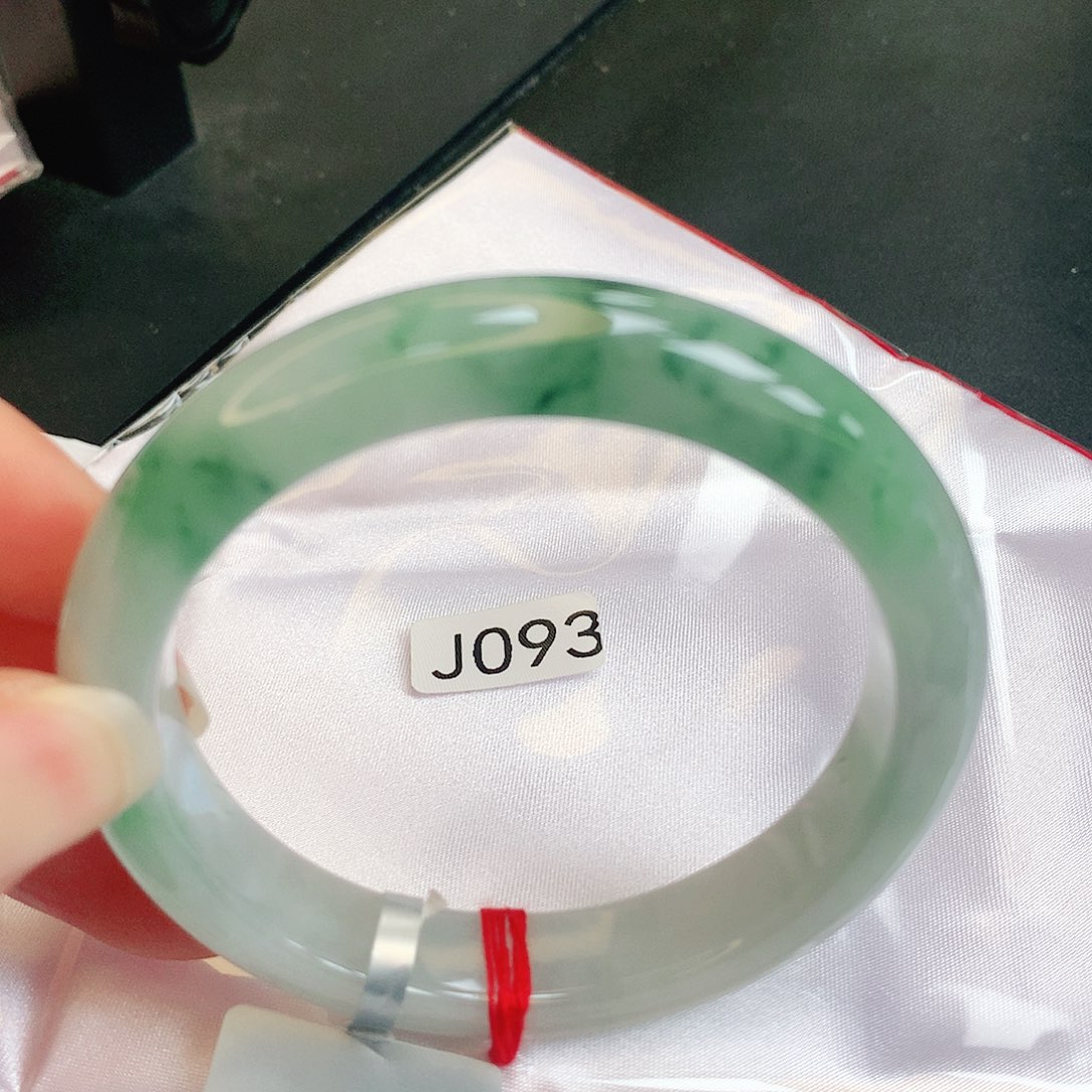 【闪购商品】翡翠手镯未镶嵌缅甸天然a货翡翠