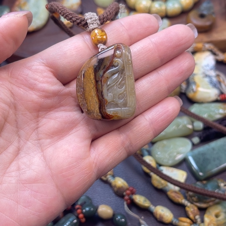 用***9岫岩河磨玉（透闪石质玉）未镶嵌珠宝半成品