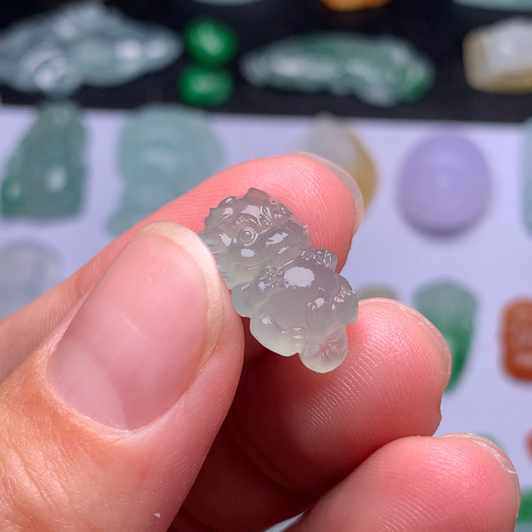 定制翡翠未镶嵌龙宝宝