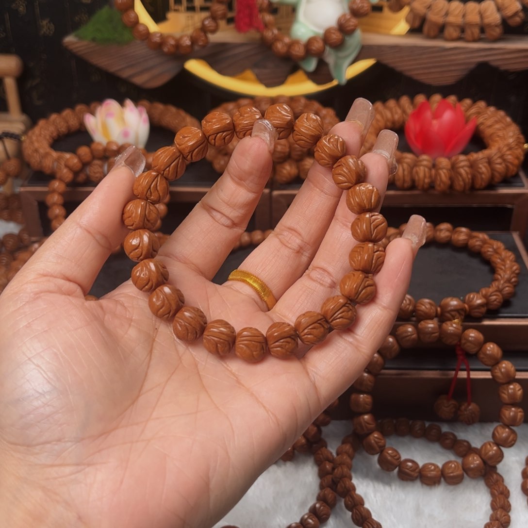 桃核手串君*思12顶级玉龙脊单圈