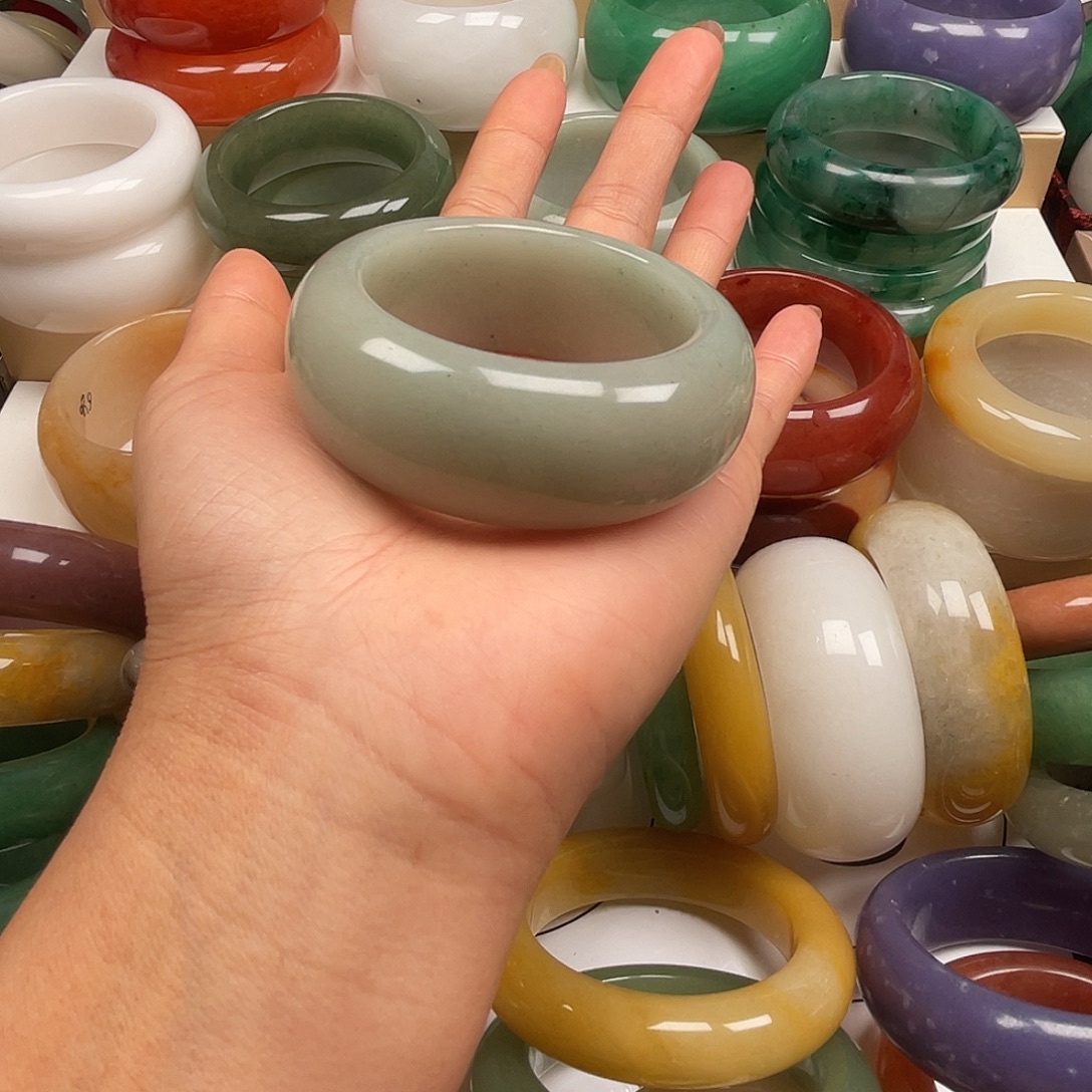 开***8石英质玉（非洲翠）合金手镯