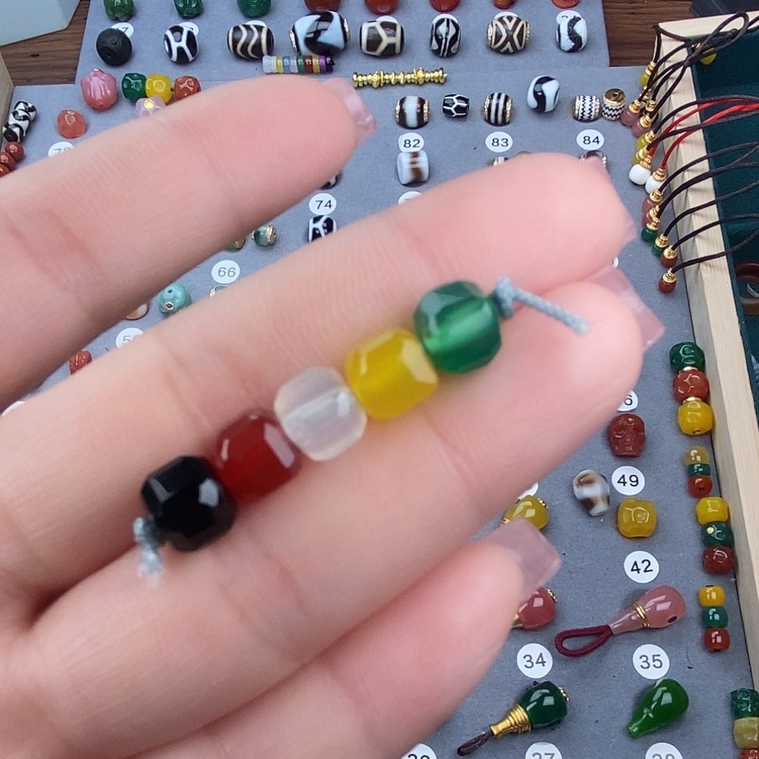 玛瑙/玉髓饰品未镶嵌