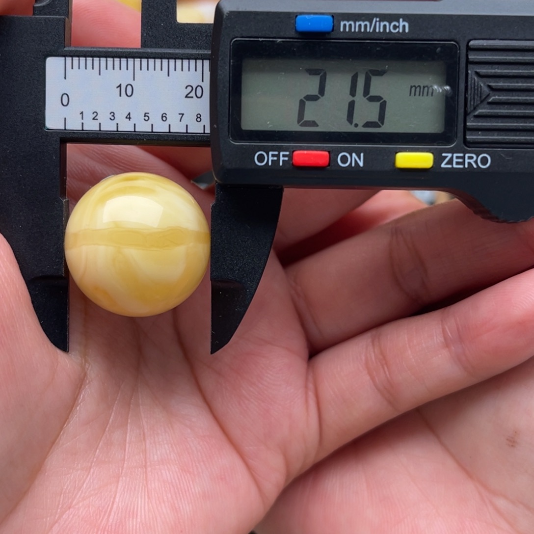 琥珀未镶嵌裸石蜜蜡圆珠笑