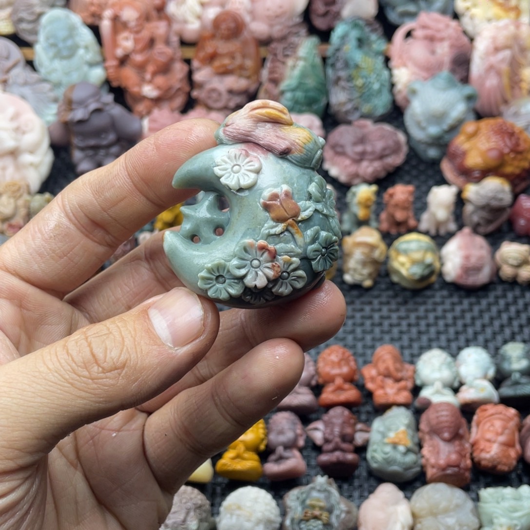 澋***娰石英质玉未镶嵌吊坠(不含链)