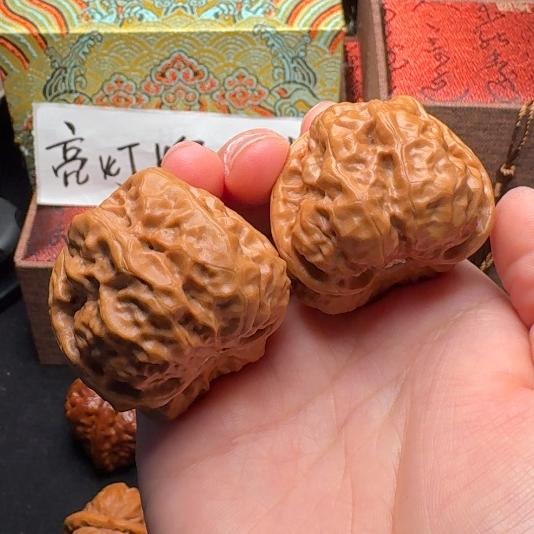 初****文玩核桃精品蛤蟆40
