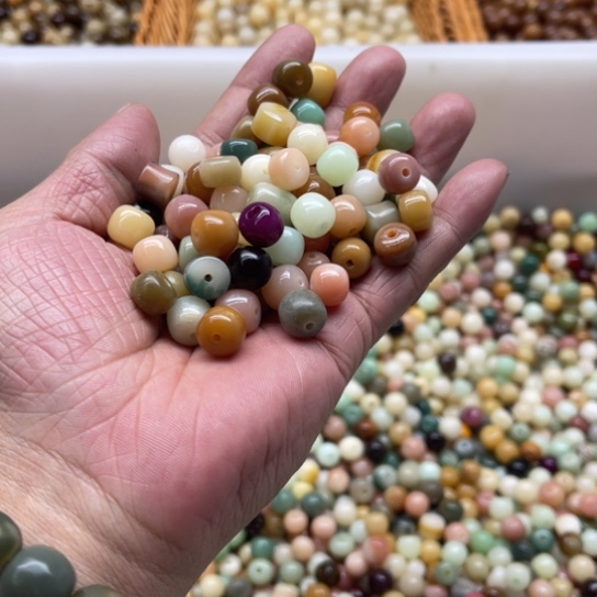 白玉菩提吊坠瑕疵10彩色混珠100颗卡灯牌宠100颗
