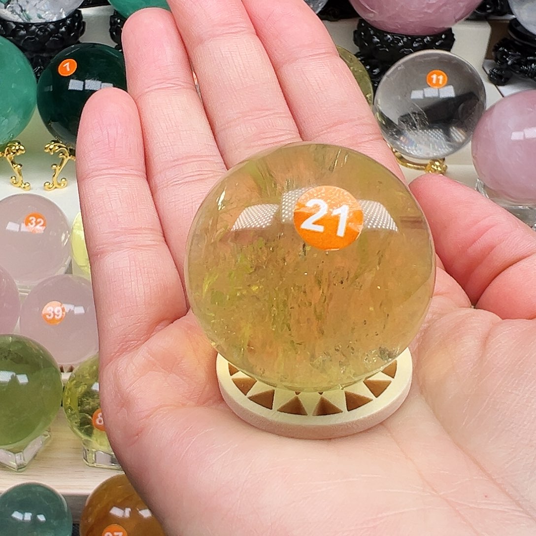 小***子绿水晶未镶嵌珠宝半成品10