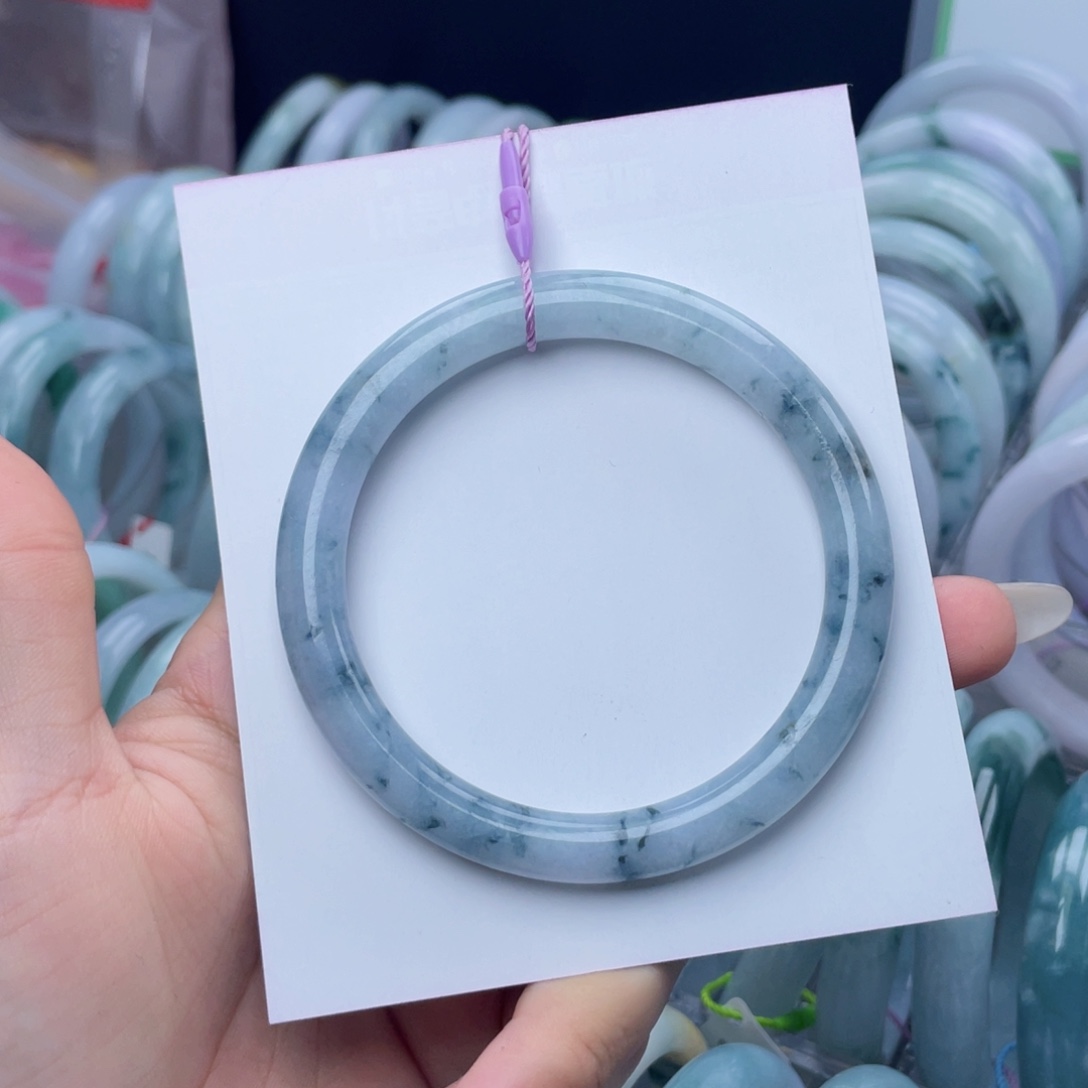 翡翠未镶嵌手镯61圈