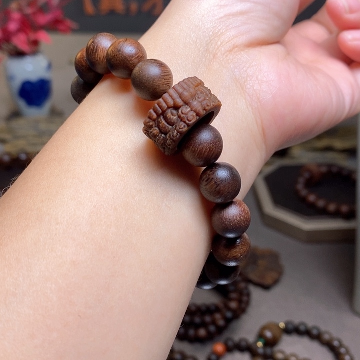 沉香手串越南帝王富森红土1.0➕醒狮沉香木雕设计