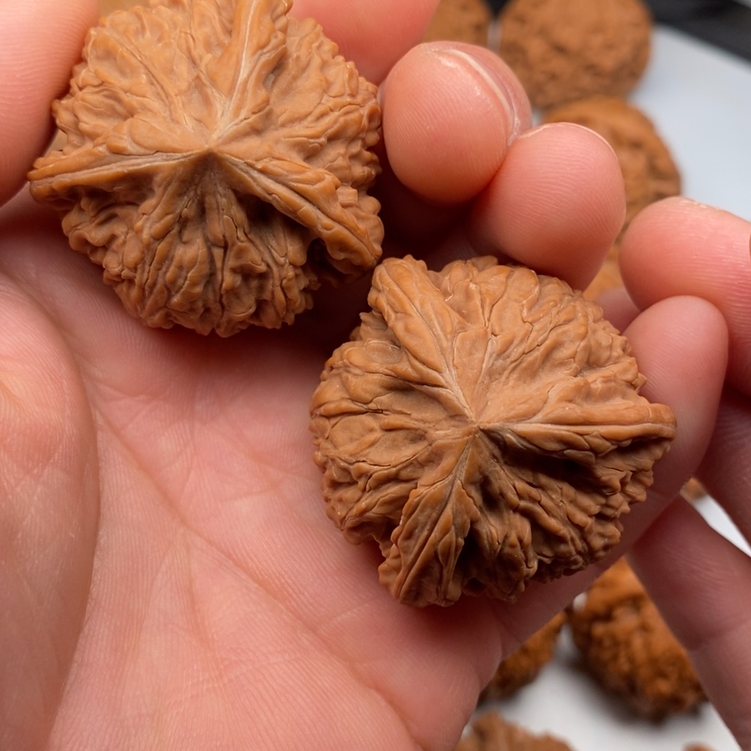 文玩核桃把件41三棱