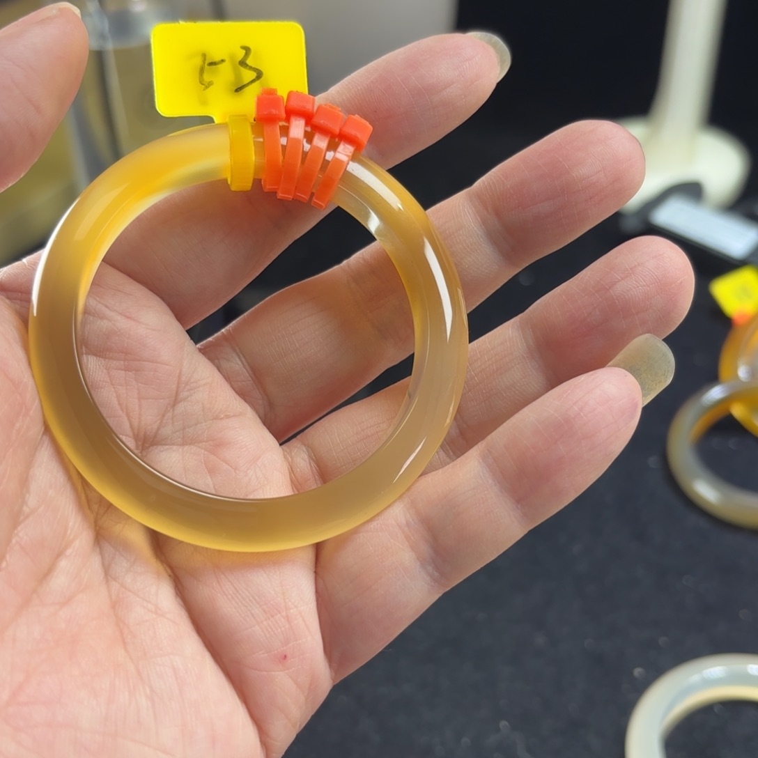 L***x玛瑙/玉髓合金手镯