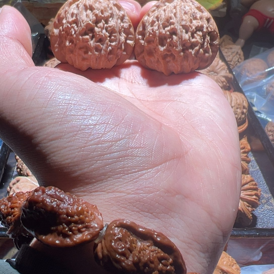 文玩核桃把件你****.三角白