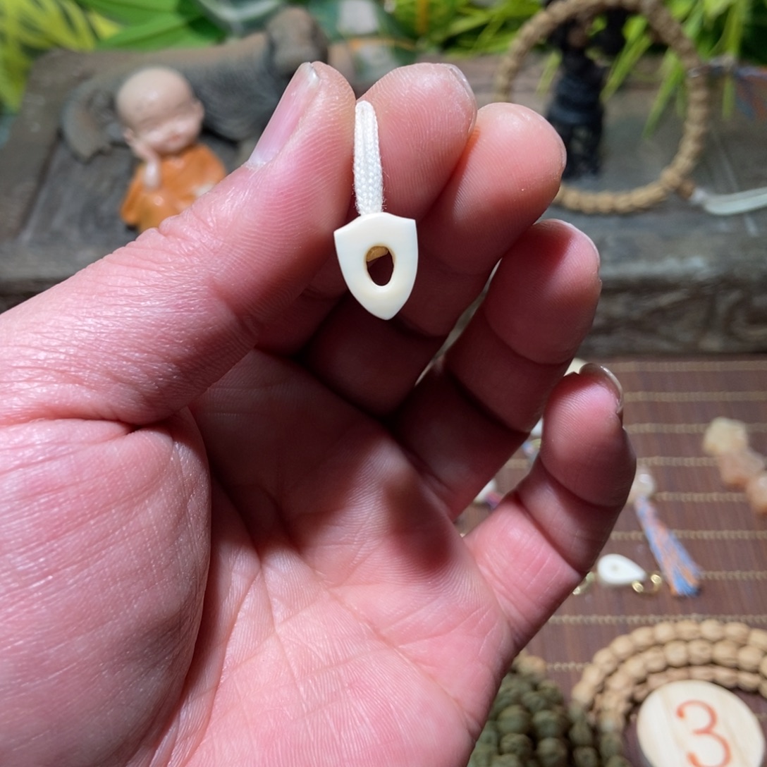 二***浩柏香籽/百香籽吊坠