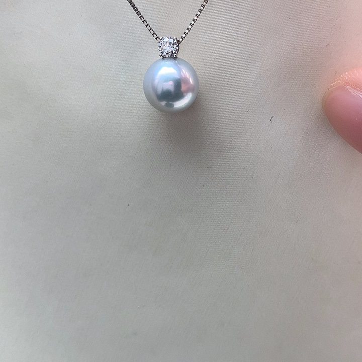 海水珍珠18K金镶嵌吊坠(赠链)8.5-9mm 真多麻戴妃