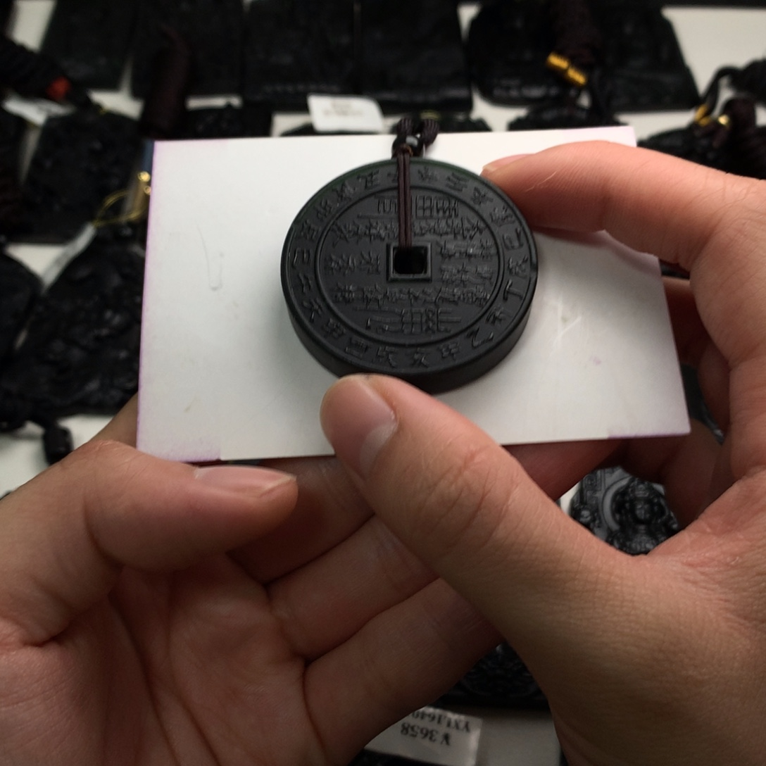 洪***哥天然a货钢琴黑挂件