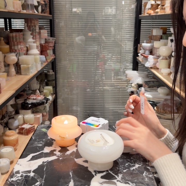 大理石235。      磕