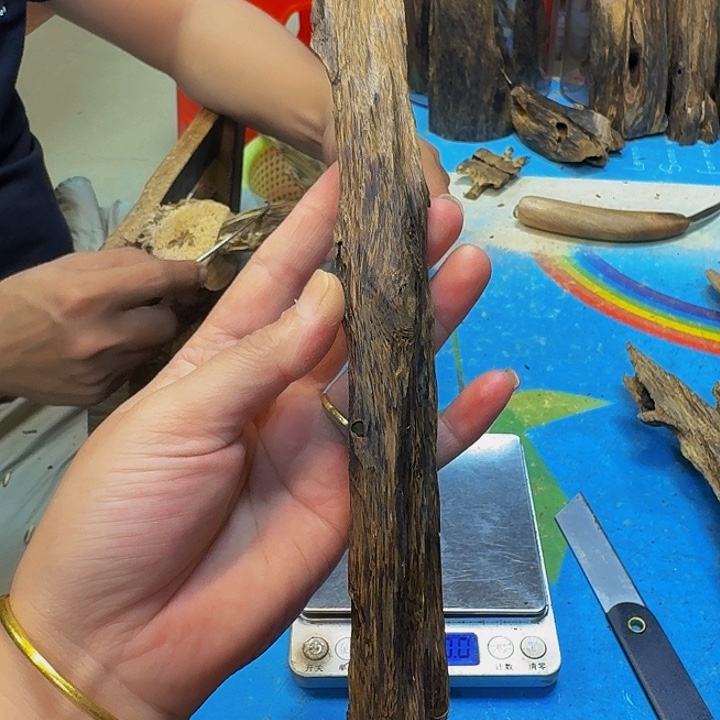 沉香沉香碎屑金沙45克