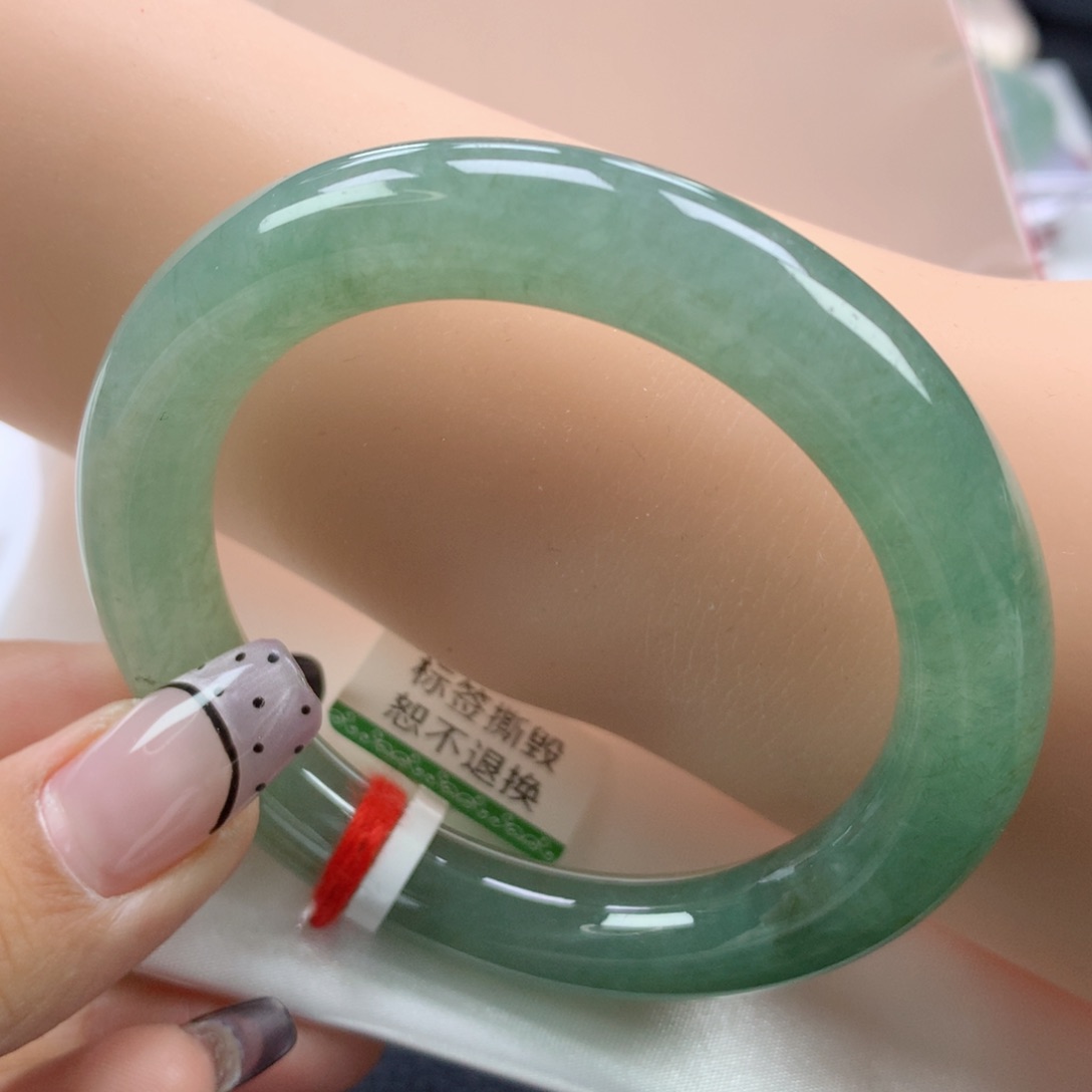翡翠手镯未镶嵌53.8圆