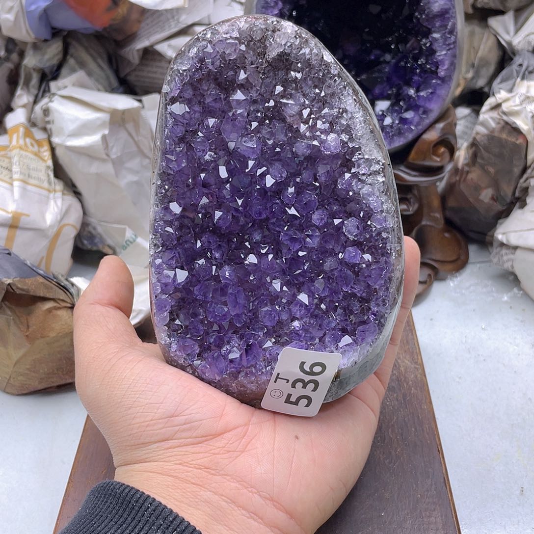 紫晶大型摆件（非配饰）未镶嵌
